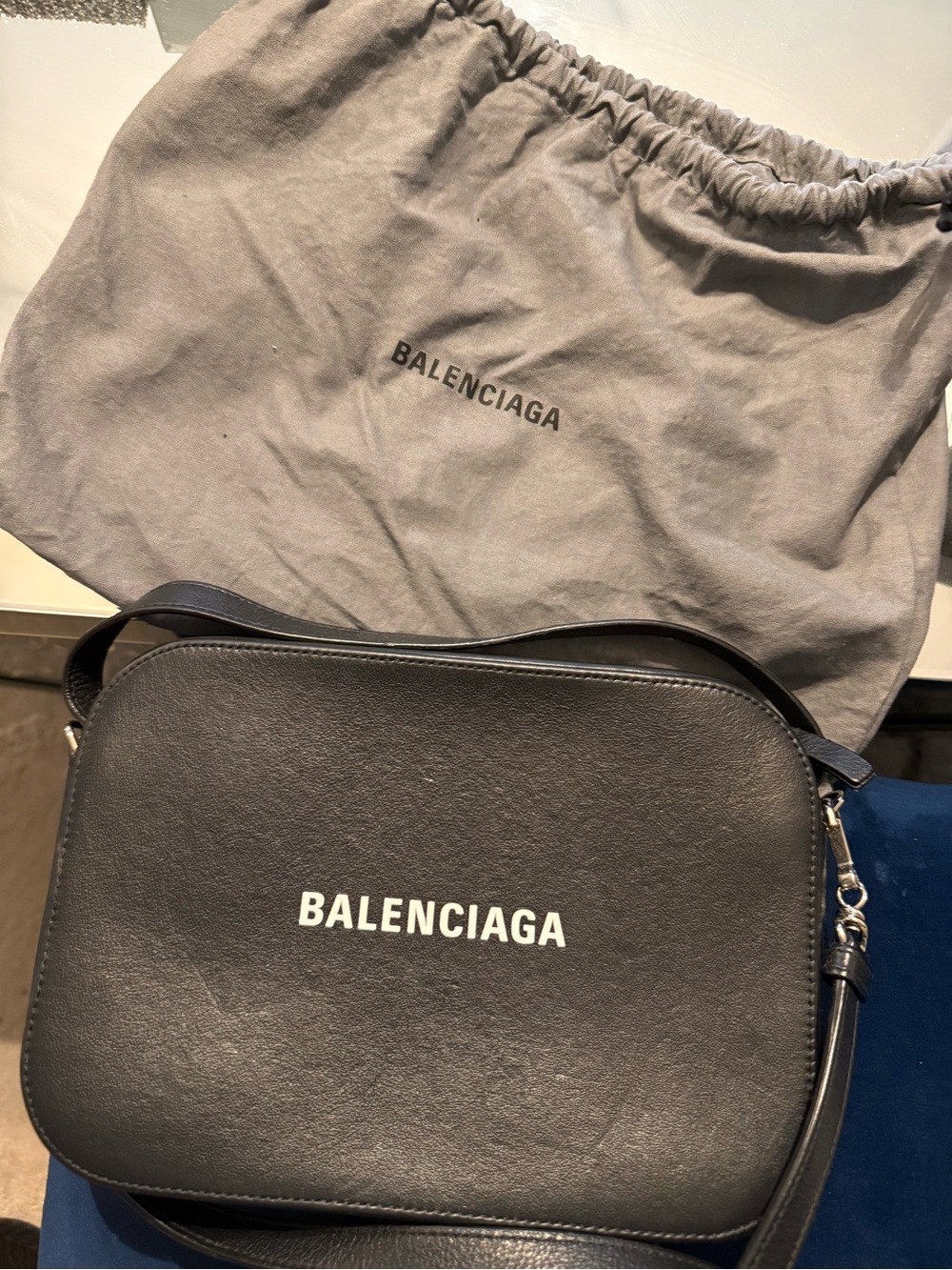 Authentic Balenciaga Camera Bag - Picture 3 of 3